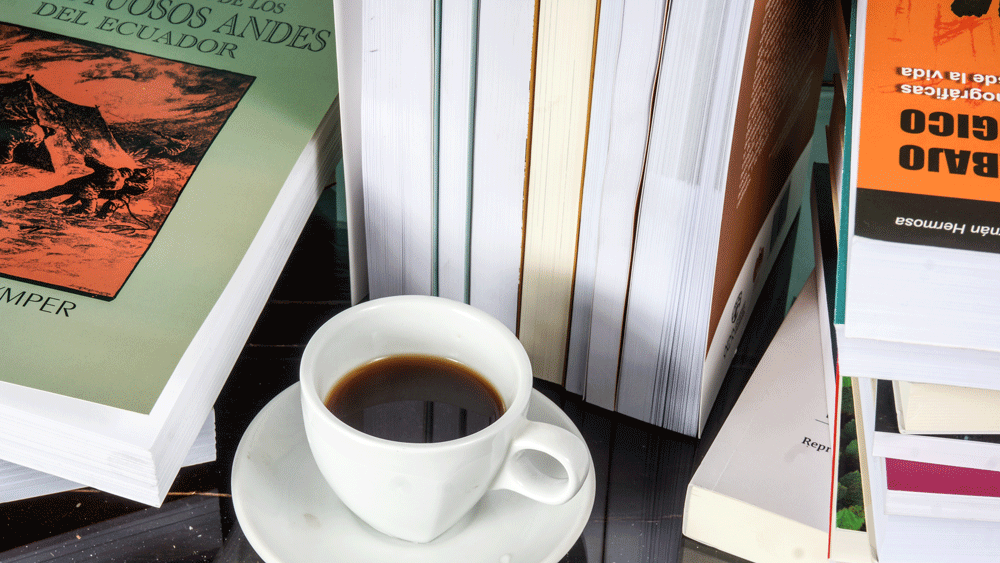 CAFE CON LIBROS EN TULCAN: ABYA-YALA PARTICIPA EN EL ENCUENTRO